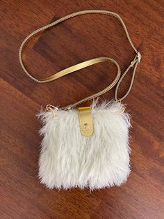 Faux Fur Mini Bag,Crochet Bag, Luxury Fox Fur Shoulder Bag, Handmade Shearling Bag,Luxury Plush Bag,Winter Fur Bag,Womens Fox Fur Bag This cute Faux Fur Bag has a Hard bottom. ⭐️It is lined inside. ⭐️Mini Bag is large enough to fit wallet, keys and lipstick. ⭐️Length 15 cm Width 17 cm You will love it very much. Please contact us for your questions and color options.❤️ Designer Handbag Storage, Mini Bag Crochet, Shearling Bag, Faux Fur Bag, Handbag Storage, Plush Bags, Fur Bag, Bag Luxury, Bag Crochet