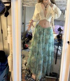 Mode Hippie, Earthy Outfits, Estilo Hippie, Hippie Style Clothing, Fall Inspiration, Halloween Inspo, Swaggy Outfits, Dress Sewing, Hippie Outfits