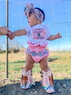 Country Baby Girl Clothes, Western Baby Girls, Western Baby Clothes, Country Baby Girl, Baby Clothes Country, Cowgirl Stuff, Cowgirl Baby, Western Babies, Looks Country