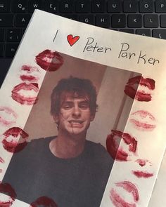 a photo of peter pan keren with red lipstick on it and the words i love peter pan keren