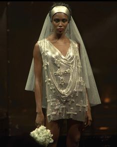 Versace Wedding Dress, Versace Wedding, Old Hollywood Wedding, Versace Runway, Art Outfit, Hollywood Wedding, Original Supermodels, Atelier Versace, Naomi Campbell