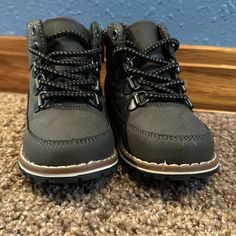 Nwot Toddler Boy Size 7 Black Boots Smoke Free/Pet Free Home Childrens Place, Toddler Boys, Black Boots, Kids Shoes, Shoe Boots, Kids Shop, Size 7, Pet, Boots