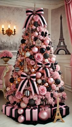 Pink Green And Black Christmas Tree, Green Tree With Pink Ornaments, Paris Themed Christmas Tree, Pink Christmas Tree With Black Ornaments, Fuschia Christmas Decor, Pink Ornament Christmas Tree, Pink Tree With Black Ornaments, Pink And White Christmas Tree Decor, Black And Pink Christmas Tree Ideas