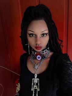 Black Goth Makeup, 90s Vampire, Afro Punk Fashion, Alt Makeup, Alt Girls, Alternative Makeup