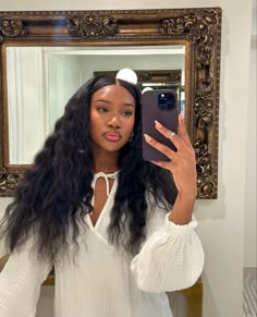 Natural Wavy Hairstyles, Hair Mirror Selfie, Flips Hair, Mirror Selfie Aesthetic, Hair Mirror, My Reflection, Black Barbies, Divine Beauty, Natural Wavy Hair