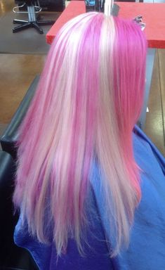 Gyaru Hair Color Ideas, Hair Chunky Highlights, Highlights Pink Hair, Pink And White Hair, Streaks Hair, Highlights Pink, Skunk Hair, Pink Blonde