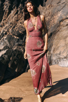 festival outfit inspo, festival inspo, festival outfit 2024, spring outfits 2024, summer outfit 2024, girly outfit, festival season 2024, festival season, concert outfit, summer concert outfit Pull Bear Outfits, Pull And Bear Outfit, Bear Outfit, Boho Street Style, Outfit Primavera, Halter Neck Dress, Maroon Dress, Dress Beach, Dressed To Kill