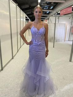 Sheath/Column Tulle Applique V-neck Sleeveless Sweep/Brush Train Dresses Tulle Applique, Floral Evening Dresses, Robes D'occasion, Lace Formal Dress, Prom Dresses Sleeveless, Lace Prom Dress, Dresses Chiffon, Beautiful Prom Dresses, Lace Homecoming Dresses