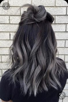 Grey Ombre Hair, Brunette Ombre, Grey Hair Dye, Short Ombre Hair, Brunette Balayage, Silver Hair Color, Trendy Hair Color