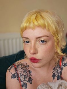 Wide Face Bangs, Dyed Micro Bangs, Micro Bangs Bleached Brows, Ginger Hair Micro Bangs, Grunge Micro Bangs, Chloe Sevigny Bleached Eyebrows, City And Colour, Bob With Bangs, Swag Makeup