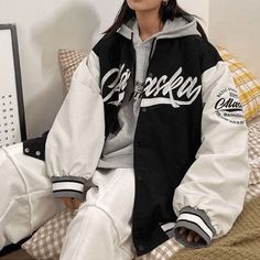 College Style, Looks Street Style, Street Style Trends, Oversized Jacket, Streetwear Y2k, 가을 패션, Fall Jackets, Baseball Jacket