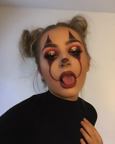 🤡🖤🎪@makeupbylivtaylor 🎃 #HalloweenMakeup #Contest 🎃 Enter to Win 1 of 3 makeup prize packages 👉 www.glam-express.com/win 👈 Open 'Til Nov 5th • #makeup #mua #eyeshadow #discovermua #undiscovered_muas @discover_muas @undiscovered_muas @underratedmuas @undiscoveredmuasworldwide @mua_underdogs @featuremuas @muaseveryday @slayagebeauties #underratedmuas #featuremuas #facecakee @facecakee #amrezy #instabeauty, #instamakeup, #ilovemakeup, #makeupaddict, # #mua #beautyblogger Spooky Halloween Makeup, Uhyggelig Halloween, Holloween Makeup, Cute Halloween Makeup, Cool Halloween Makeup