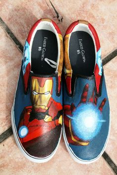 Iron Man Hand, Outfit Vans, Vans Marvel, Marvel Clothes