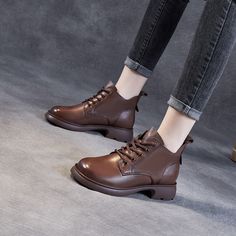 Popular Boots, Lace Up Booties, Boots Women Fashion, Brown Ankle Boots, Martin Boots, Lace Up Ankle Boots, V Cuts, Rubber Heels, Retro Stil