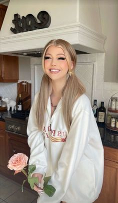 Loren Gray Snapchat, Two Ponytail Hairstyles, Two Ponytails, Peinados Fáciles Para Cabello Corto, Loren Gray, Hairstyles For School, Cute Makeup, Aesthetic Hair, Ponytail Hairstyles