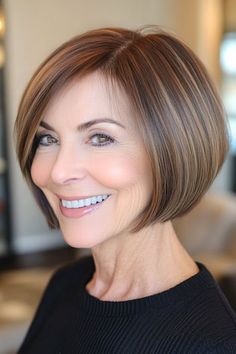 Save this pin for the best wash and wear haircuts for women over 60. This short cut proves that simplicity can be stunning. The jaw-length bob sits at just the right spot to highlight your neckline and jawline. Short Cut, Looks Great