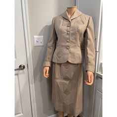 1940s Taupe Hand Tailored Wool Blended Day Suit Pleated Diamond Details Two Piece Skirt Suit By Franklin Simon In New York Measurements Blazer Buttoned Up Laying Flat L-22 P2p-18 Waist Has That Cinch Style-15 Sleeves-22 Cuffed Skirt L-28.5 W-14 1/4 Hips-18 Flaws- Some Pin Holes Shown And There’s Two Hooks For Closure And One Needs To Be Sewn In Better As It Can Not Close Due To Angle It’s Facing. Number Board, Wrong Number, Blazer Buttons, Skirt Suit, Two Piece Skirt, Skirt Set, Wool Blend, Womens Skirt, Button Up