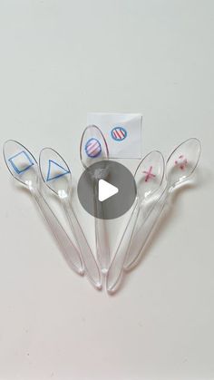 a video demonstrating how to use plastic spoons