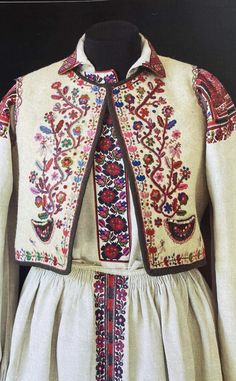 Patterns Outfit, Ukrainian Tattoo, Folk Illustration, Homemade Dress, Patterns Simple, Pattern Outfits, Gown White, Traditional Embroidery