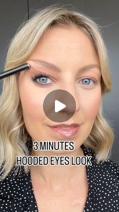 Hooded Eye Hacks, Natural Eye Makeup Hooded Eyes, Cat Eye Hooded Eyes, Natural Makeup Hooded Eyes, Khol Eyes, Eyeliner Natural Look, Kajal Eyes, Eyeliner Hooded Eyes, Kajal Liner