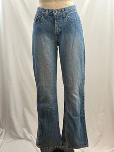 These vintage Zena jeans are calling me back to the 90s. Low rise they have flared leg with a light wash and bare yoke back. Cropped or baby tee will be perfect.  -90s Zena denim -Light wash, flared leg -Machine wash recommended Measurements: Mid rise  *Waist 15 inches  *Rise 9 1/2 inches *Hips 16 1/2 inches seam to seam 19 inches laid flat *Inseam 31 inches *Length 40 inches *This item is pre-loved and there may be minor flaws to the garment. Not to worry if there is anything major we will let you know. --Please read shop policies thoroughly relating to sizing, returns will not be accepted. I encourage you to ask questions for additional pictures, measurements, etc.-- 90 Jeans, Leg Machines, Mid Rise Flare Jeans, Ideal Wardrobe, 90s Jeans, Jeans Mid Rise, Jeans Light Wash, Jeans Light, Womens Jeans