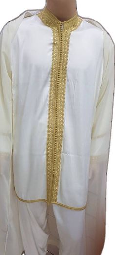 White Wedding Thobe For Festivals, Traditional White Festive Thobe, Traditional Gold Thobe For Festive Occasions, Gold Thobe For Wedding And Festivals, White Thobe For Traditional Ceremonies And Festivals, Festive White Groom's Set, Festive White Sets For Groom, White Kurta For Groom At Festivals, Traditional White Ceremonial Thobe