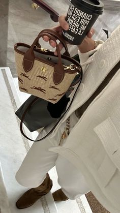 Beige Ootd, Bag Longchamp, Longchamp Bag, Bag Obsession, Elegant Casual