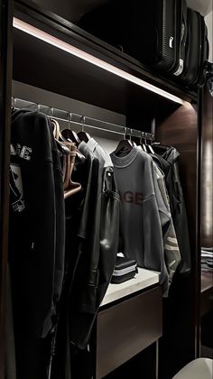 The Perfect Guy, Outfit Trends, Night Aesthetic, The Closet, Outfit Casual, Luxury Life, Black Aesthetic, Aesthetic Photo, Leeds