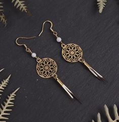 Add a touch of natural beauty to your look with these stunning porcupine quill earrings.  Each quill is carefully harvested and cleaned, then arranged in a delicate pattern to create a unique and eye-catching piece.  The lightweight design ensures all-day comfort, so you can wear these earrings with confidence. Your item will arrive in a beautiful packaged in a gift box, perfect for giving to a friend, or just to keep it for yourself! Pair these earrings with this beautiful necklace for a comple Porcupine Earrings, Country Earrings Cowgirl, Beth Dutton Style, Porcupine Quill Earrings, Nickel-free Southwestern Style Festival Earrings, Quill Earrings, Southwestern Style Nickel-free Brown Earrings, Beth Dutton, Porcupine Quills