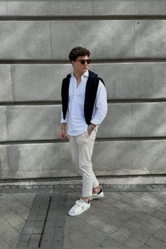 Outfits Old Money Hombre, Euro Outfits, White Outfit Men, Men Lifestyle, Money Outfit, Color Combos Outfit, Preppy Men, Outfits Hombre