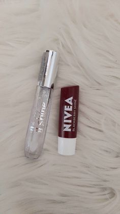 Clear Lip Gloss Aesthetic, Nivea Blackberry Shine, Nivea Makeup, Lip Combo, Makeup Tut, Lip Glosses, Makeup Items, Makeup Essentials, Pretty Makeup