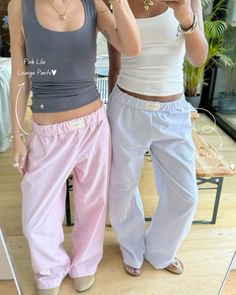 Scandi Pants, Girls Day Outfit, Lazy Summer Outfits, Girls Day Ideas, Candid Photo Ideas, Style Lounge Wear, Lounge Wear Outfits, Striped Pants Outfit, Aesthetic Casual Outfits