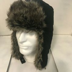 Casual Windproof Hats For Fall, Casual Windproof Winter Hat, Casual Fitted Hats For Cold Weather, Winter Outdoor Hats With Short Brim, Casual Windproof Hat With Ear Flaps, Casual Windproof Hat, One Size Fits Most, Casual Hats For Winter Sports, Casual Winter Hat With Ear Flaps, Casual Hat For Winter Sports, One Size Fits Most