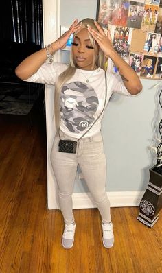 Pf Ideas, Bape Shirt Outfit Black Women, Bape Shirt Outfit Women, Bape Shirt Outfit, Bape Outfits Baddie, Grey Outfit Ideas, Simple Birthday Outfits, Off White Outfits, Bape Outfits