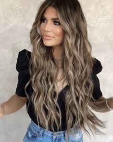 Long Wavy Hair Color Ideas, Fall 2023 Hair Trends Haircuts Long, Hair Color Ideas For 2024, Balayage Hair Brunette Dark Brown, Brown Skin With Blonde Hair, Blonde Hair Morenas, Full Balayage, Quotes Celebrities