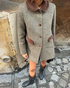 All posts • Instagram Boston Winter Outfits, Rainboot Outfits, Vintage Winter Outfit, Instagram Look, Fall Fits, Winter Fits, Mode Inspiration, Winter Looks, Fall Winter Outfits