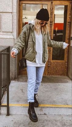 Over Sized Vest Outfits, Fall Style Inspo 2022, Uk Casual Outfit, Styling Corduroy Jacket, Traveling Abroad Outfits, Fall Outfits 2023 Pumpkin Patch, Granola Fall Outfits Casual, Fall Outfit Doc Martens, Laid Back Fall Outfits