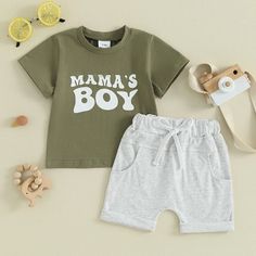 Mama's boy clothes set; t-shirt and short set. Sizes: 0-3 years. Colors: Green, Beige and Blue Family Matching Sets With Letter Print For Playwear, Family Matching Sets With Letter Print For Play, Short Sleeve Sets With Letter Print For Playtime, Green Short Sleeve Sets With Letter Print, Green Short Sleeve Set With Letter Print, Crochet Costumes, Boy Toddler, Beige And Blue