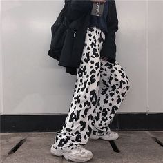 MOOOOO! Cow Print Pants • These cow print pants are such a simple design yet add a really cool vibe to any fit. Size Waist(cm) Hips (cm) Length(cm) S 54-86 96 97 M 55-88 100 98.5 L 56-90 104 100 XL 57-92 108 101.5 XXL 58-94 112 103 Material: Polyester Cow Print Pants, Streetwear Trousers, Aesthetic Clothing Stores, Printed Sweatpants, Baggy Style, Printed Wide Leg Pants, Looks Street Style, High Waist Pants, Tie Dye Long Sleeve