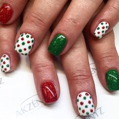 Hello, lovelies! Today I’ll be sharing some Christmas nail art designs you can try yourself. I love painting my own nails and doing different designs. I’m also not that good at it; so don’t worry, all the nail designs in...Read More Nail Art Noel, Christmas Nail Art Easy, Unghie Nail Art, Gold Nail Art, Holiday Nail Designs, Cute Christmas Nails, Christmas Nails Easy, Christmas Gel Nails, Colorful Nails