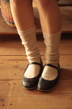 Mary Jane Flats Outfit, Garden Fashion, Lovely Pictures, Flats Outfit, School Uniforms, Mary Jane Flats, Happy Days, Doll Shoes, Lace Tank Top