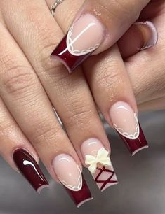 Nail Designs Detailed, Lace Inspired Nails, Dark Red Nails With Design Ideas, Dark Red Coffin Nail Ideas, Crocette Nails, Winter Nails Acrylic Square, Dark Red Nail Inspo Design, Short Dark Red Nails With Design, Nails Dark Red Design