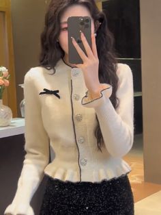 Ruffled Cardigan Women Cropped Knitted Sweaters Autumn New Sweet Girl Bow Tops Korean Fashion Casual Sweet Long Sleeve Cardigan For Fall, Sweet Long Sleeve Fall Cardigan, Top Polo, Tops Korean, Korean Fashion Casual, Cardigan Women, Girls Bows, Sweet Girls, Womens Fall