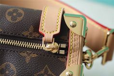 Description L.V Side Trunk PM Monogram Canvas For Women, Women’s Bags, Shoulder And Crossbody Bags 8.3in/21cm LV Rep 1:1 Size: 21 x 14 x 6 cm / 8.3 x 5.4 x 2.4 inches (Length x Height x Width) Side Trunk PM is made using state-of-the-art technology, the speakers can be controlled remotely. The iconic Monogram canvas lends the design an elegant look, while the shoulder strap makes it easy to carry on the go. Monogram coated canvas Textile lining Gold-color hardware Include box,dust bag. This prod Pm Monogram, Luxury Products, Trendy Tote, Art Technology, Kids Bags, Monogram Canvas, Canvas Bag, Shoulder Bag Women, Brunei