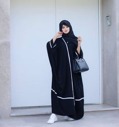 Abaya Designs Latest Simple, Abaya Designs Latest Black, Black Abaya Designs Dubai, Burqa Fashion, Abaya Styles