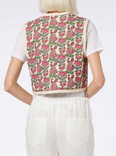 Woman double face padded vestRegular fitflower all over printComposition: 100% cotton Cotton Vest With Multicolor Embroidery, Fitted Cotton Vest With Floral Embroidery, Embroidered Multicolor Cotton Vest, Multicolor Embroidered Cotton Vest, Sleeveless Spring Outerwear With Floral Embroidery, Sleeveless Outerwear With Floral Embroidery For Spring, Sleeveless Floral Embroidery Spring Outerwear, Sleeveless Floral Embroidered Spring Outerwear, Sleeveless Cotton Vest With Floral Print