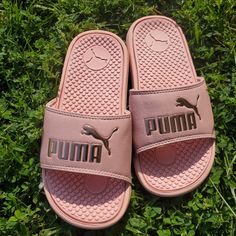 Puma Cool Cat Slides Sandals, Girl's Youth Size 2c, Bridal Rose Gold Pink New Slider Shoes, Puma White Sneakers, Puma Sandals, Summer Activewear, White Slip On Shoes, Pink Pumas, White Flip Flops, Puma Kids, Toddler Sandals