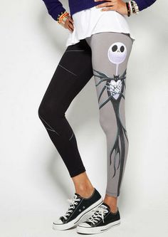 licensed jack skellington leggings @ Delia's-need these for my fall disney days/nights!!! Goth Yoga, Goth Leggings, Disney Nightmare Before Christmas, Christmas Dance, Estilo Hippy, Yoga Dance, Christmas Leggings, Yoga Activewear