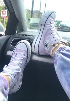 Lavender Converse Outfit, Cute Converse Shoes, Black Platform Sneakers, Black Experience