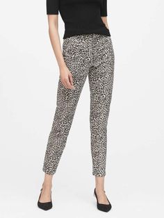 Banana Republic Modern Sloan Skinny-Fit Metallic Leopard Pant Leopard Pants, Legging Fits, Denim Patterns, Pants Style, High Rise Leggings, Weekend Wear, Mode Inspiration, Office Outfits